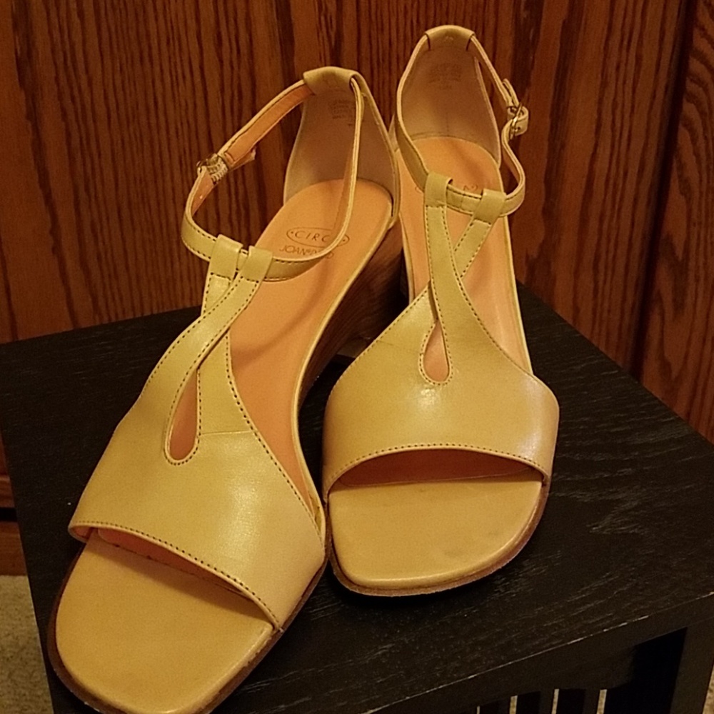 Circa...joan &david heels